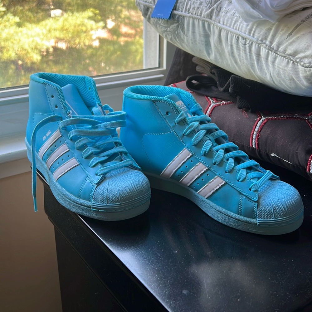 Brand new Adidas grade school size 6